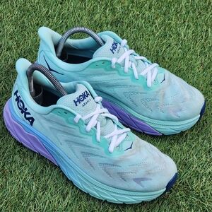 HOKA ARAHI 6 - Womens Athletic Shoes - SIZE 9.B